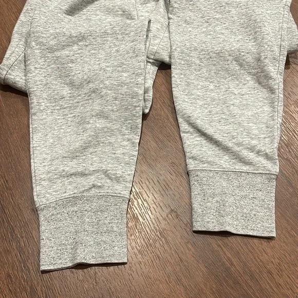 Uniqlo Small Joggers - Picture 6 of 6